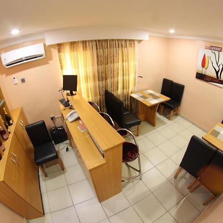 Celia'S Suites Abeokuta Екстер'єр фото