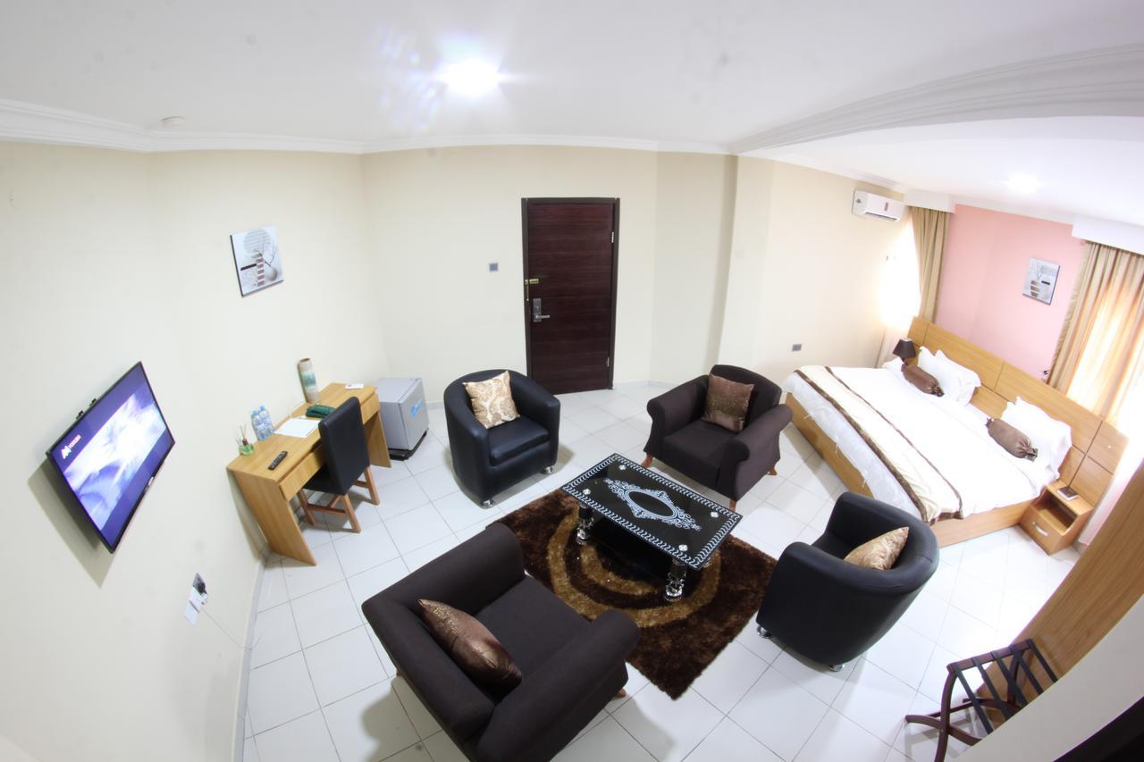 Celia'S Suites Abeokuta Екстер'єр фото