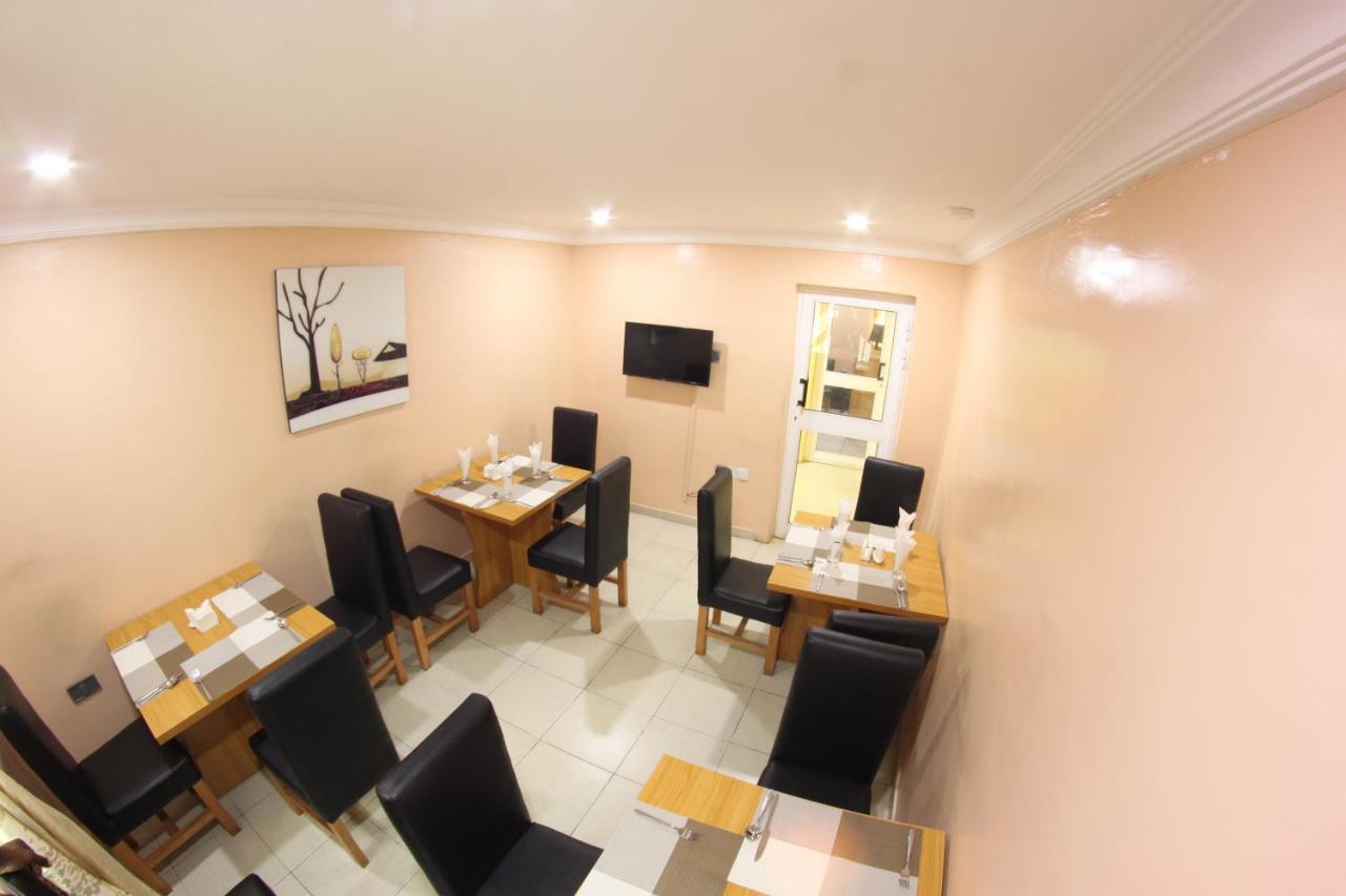 Celia'S Suites Abeokuta Екстер'єр фото