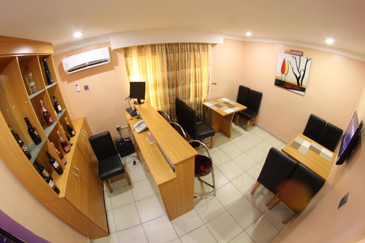 Celia'S Suites Abeokuta Екстер'єр фото