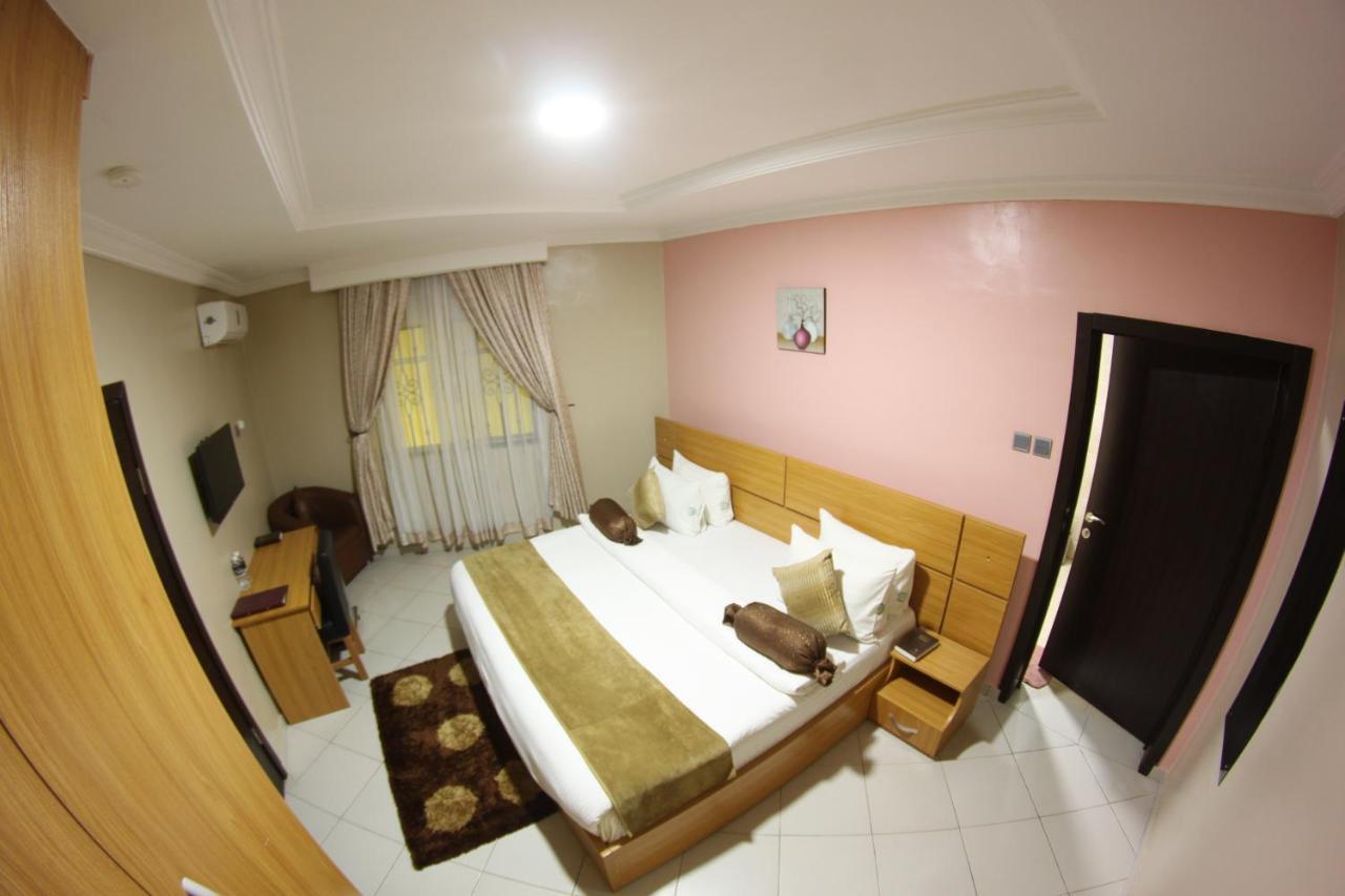 Celia'S Suites Abeokuta Екстер'єр фото